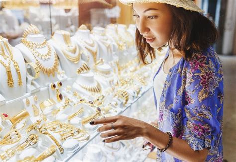 luxury jewelry buyer
